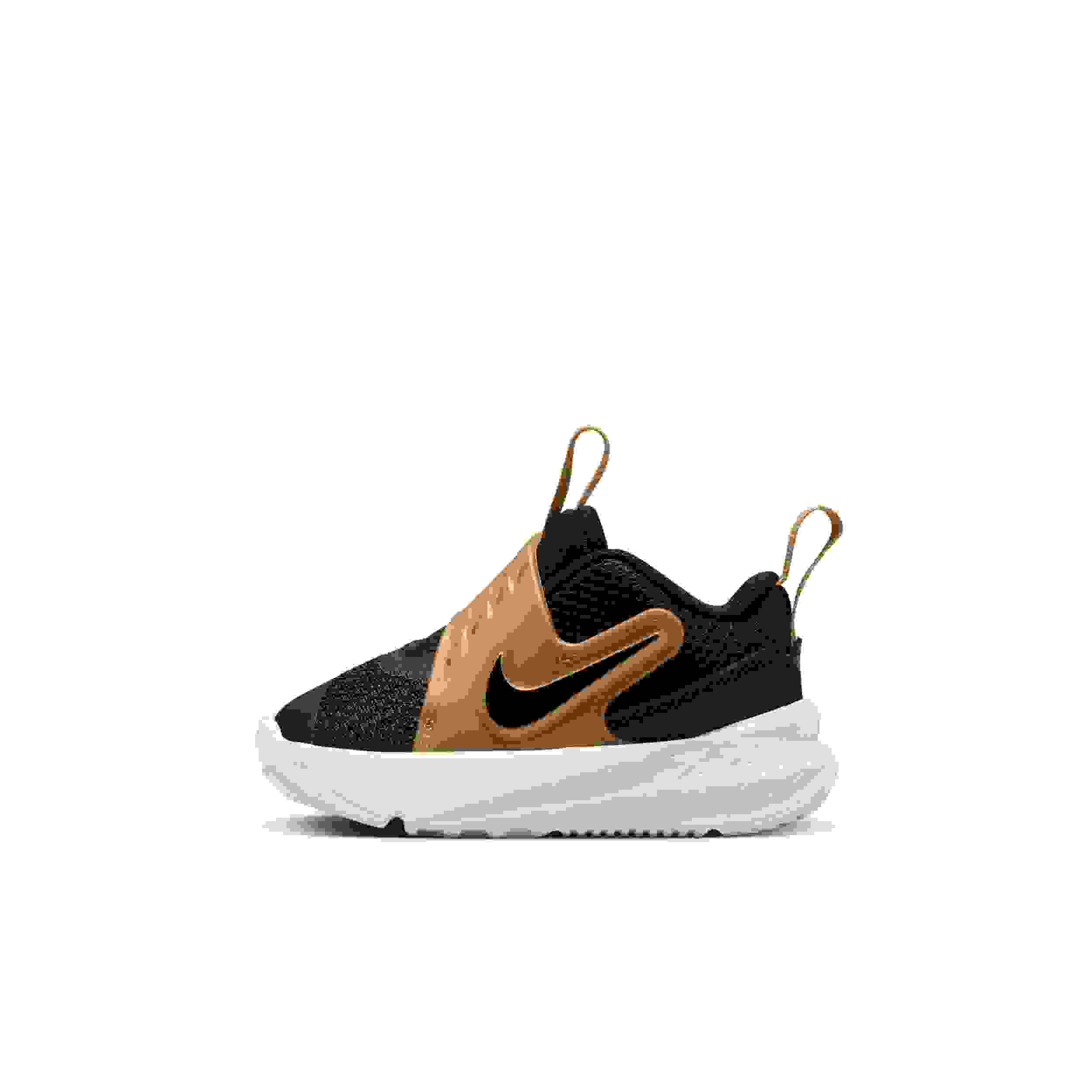 Nike Team Hustle D 12 Infant Boys' "Black/Metallic Gold/White/Black" Basketball Shoe